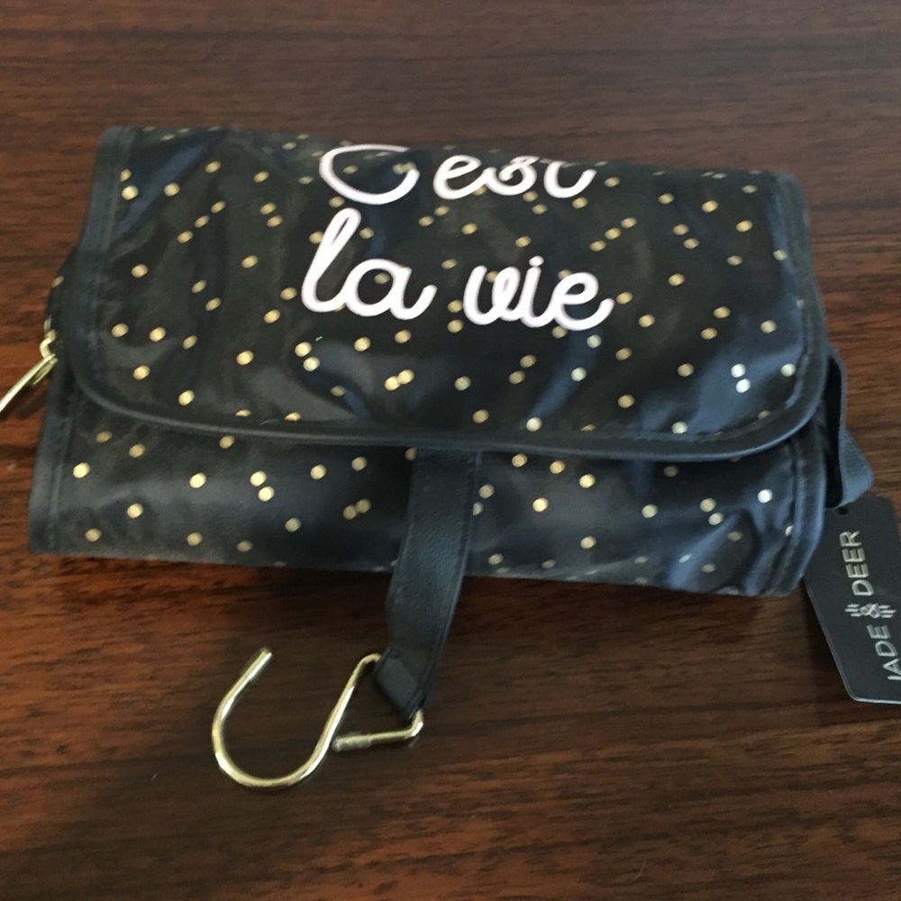 NWT hanging toiletry bag